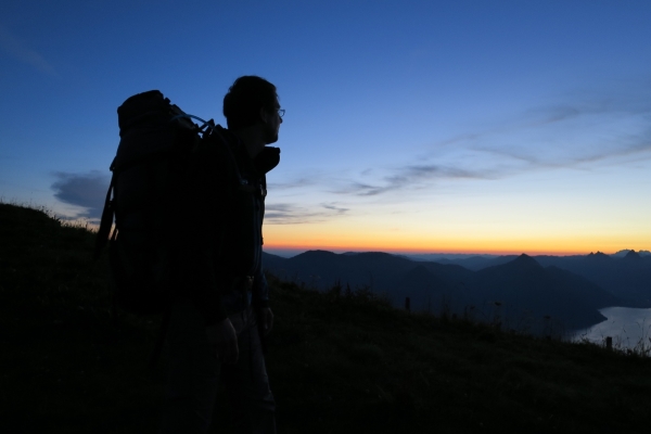 Von Sonnenuntergang bis Sonnenaufgang